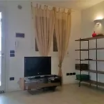 Duplex con doppi servizi Piazza Aurora