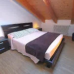Duplex Con Doppi Servizi Piazza Aurora