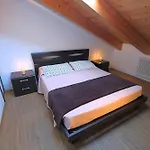 Duplex Con Doppi Servizi Piazza Aurora